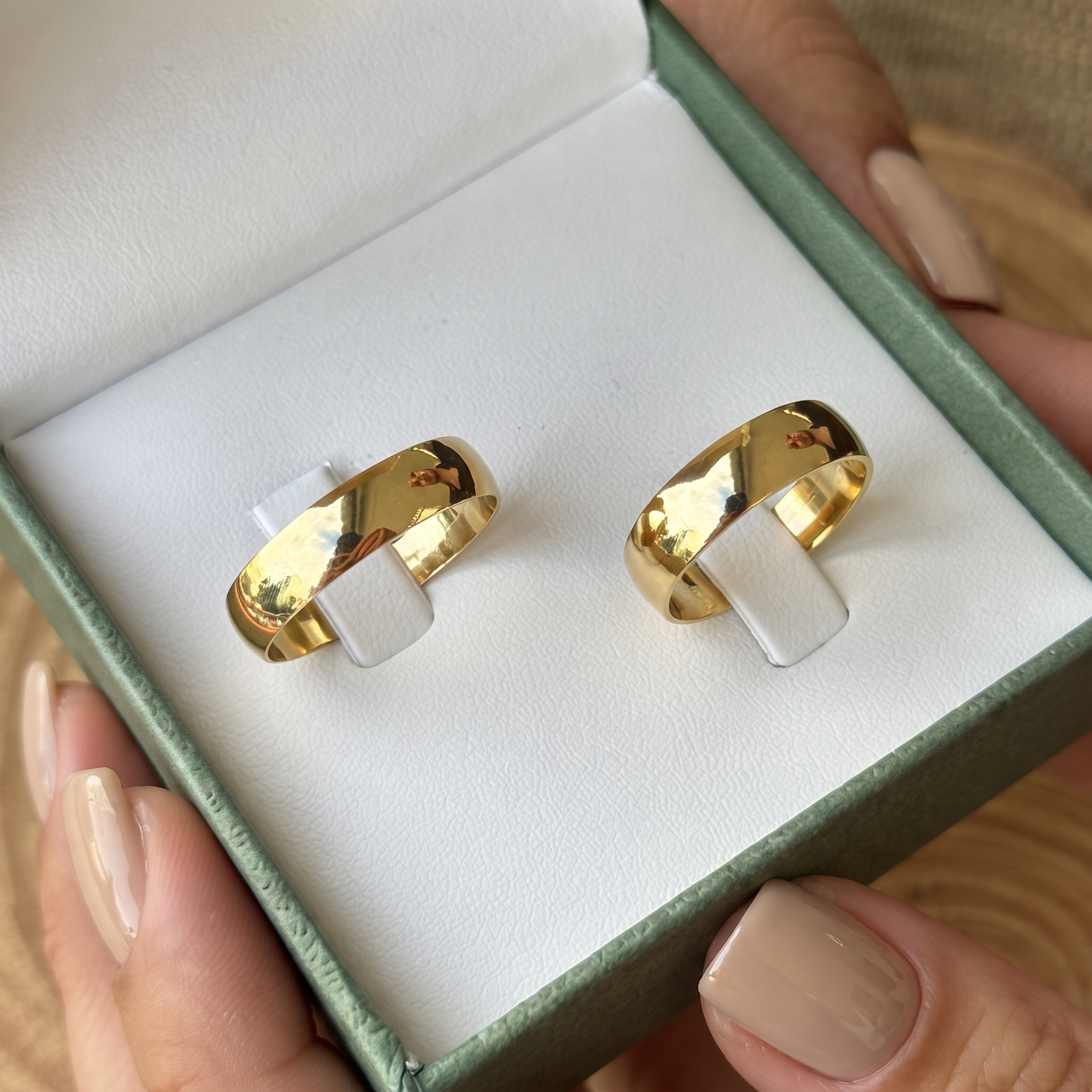 Aliança Ouro 18k - Modelo Horizonte - Cód. 1076 - Imagem 2
